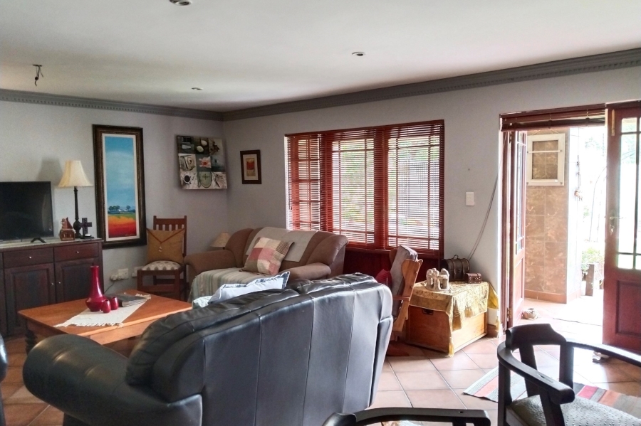 5 Bedroom Property for Sale in Meerhof North West